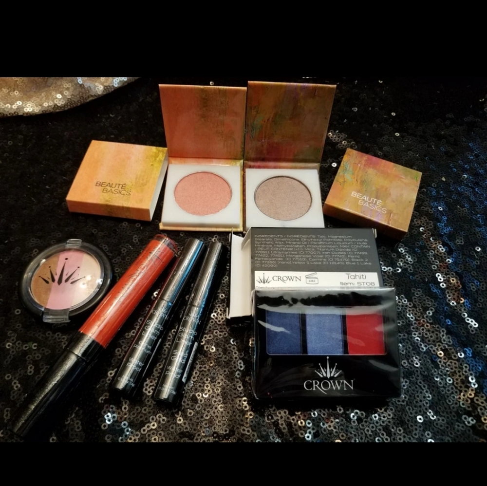 Crown Pro makeup bundle